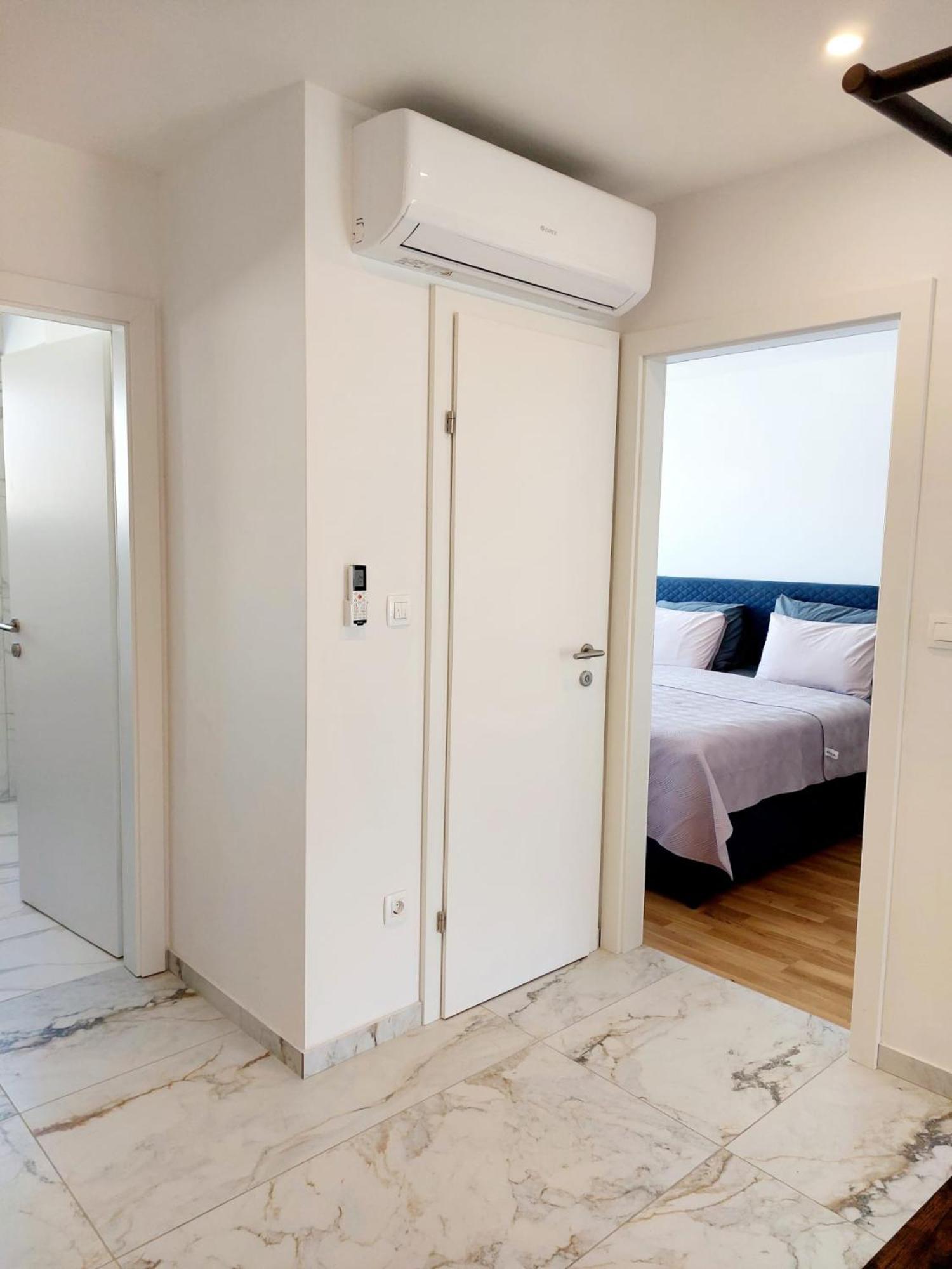 Comfort 2 Bedroom Apartment 10Min Walk From Center And Beach スプリト エクステリア 写真